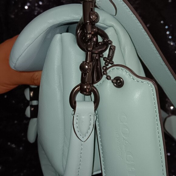 Pillow Tabby 26 Leather Shoulder Bag - Picture 9 of 11